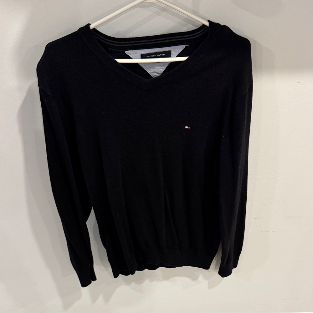 Tommy Hilfiger Men's V-Neck Black Sweater